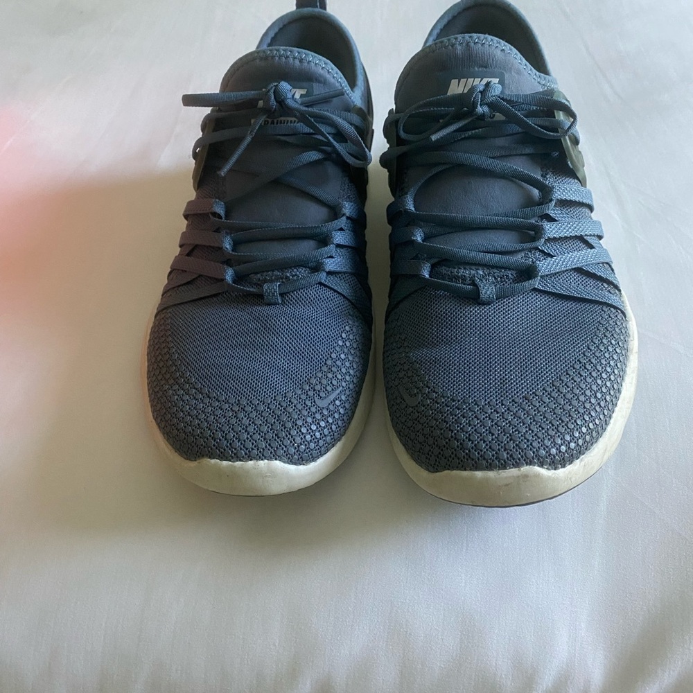 Nike Women’s Dark Blue Knit Athletic Sneakers
